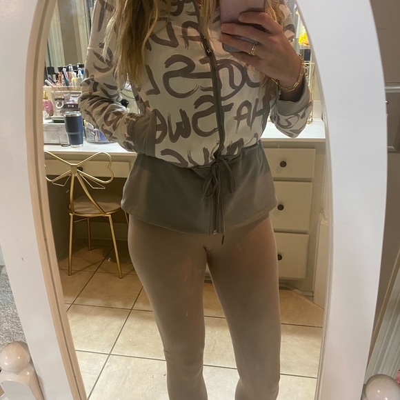 Lululemon jacket - Picture 2 of 8